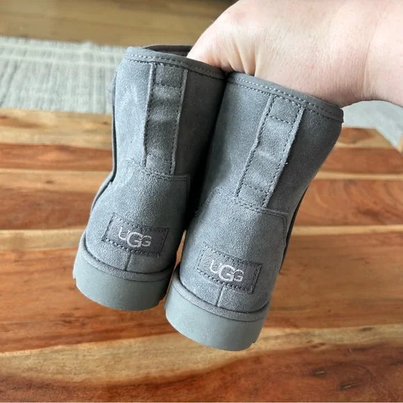 New Ugg Cory II Suede Booties - Picture 4 of 6